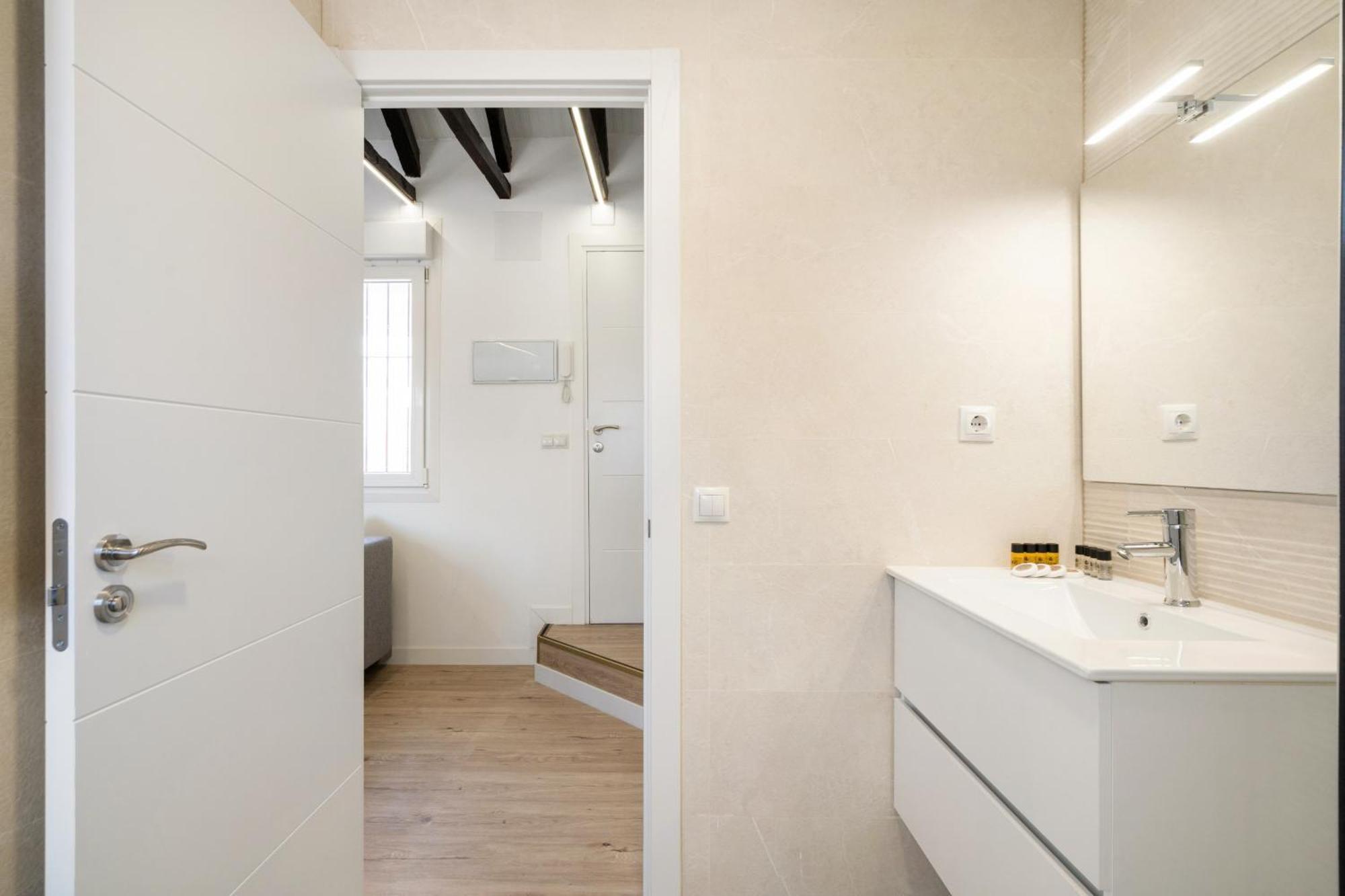 Apartamentos En La Avda De La Albufera Alquiler Temporal マドリード エクステリア 写真
